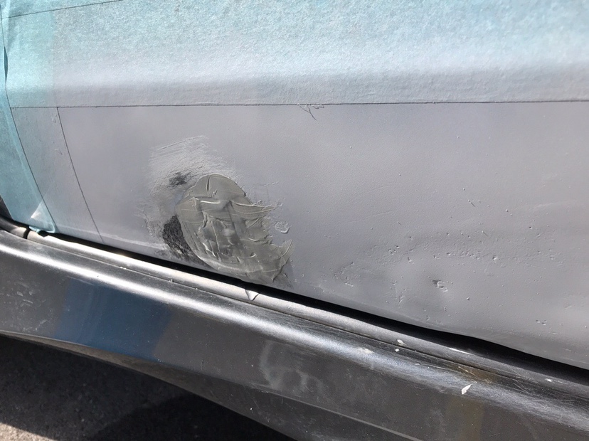 完全素人でも直せた 車のドアがサビで穴が開いた話 修理方法 前編 Miyablog ミヤブログ